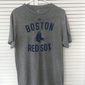 Vintage Boston Red Sox Majestic brand Mens gray medium t-shirt in good condition